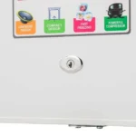 ثلاجة صغيرة