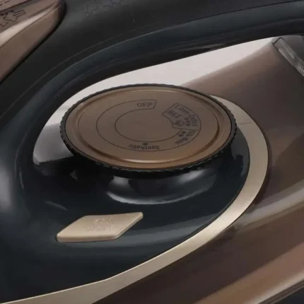 مكواة ملابس